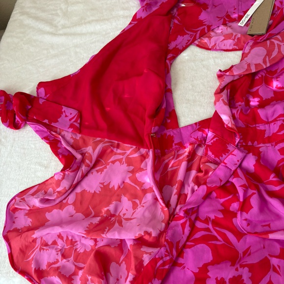 DO+BE Floral Wrap Open Back Romper Pink/Red Size M - Picture 12 of 16